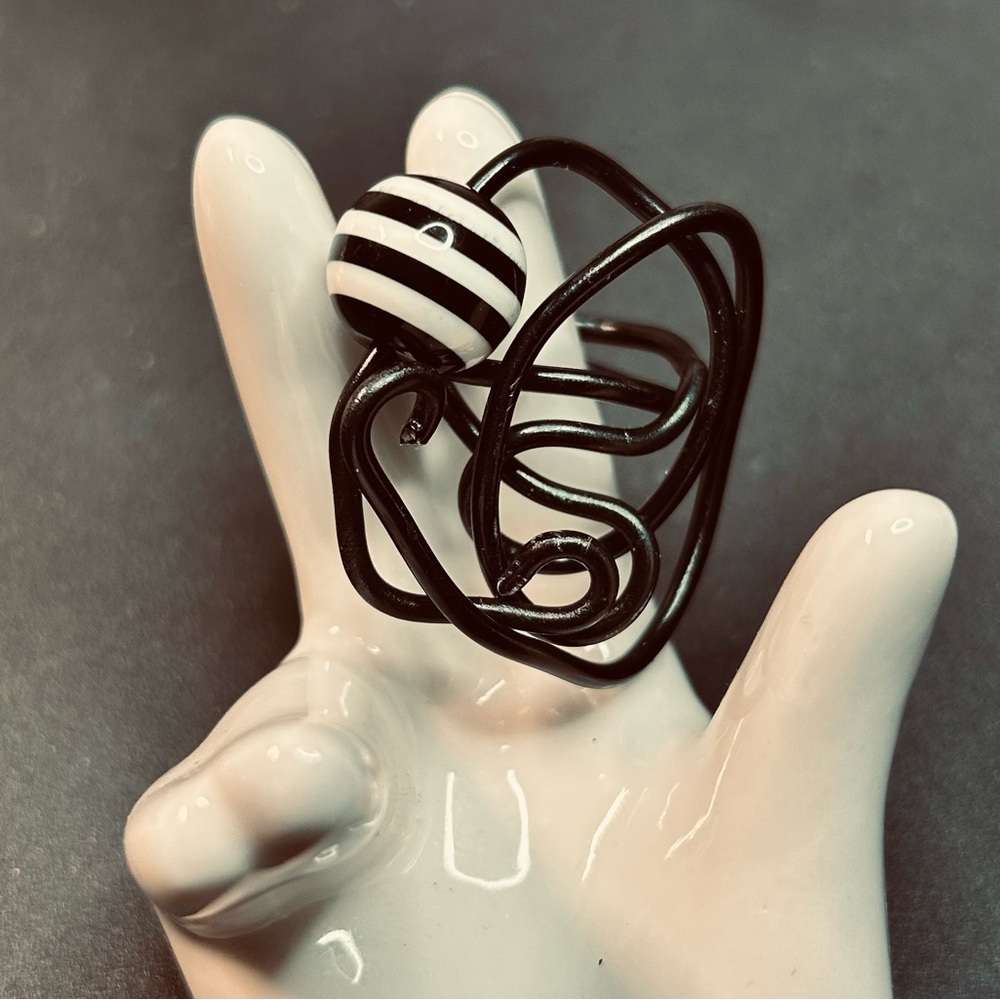 Black wire chunky ring